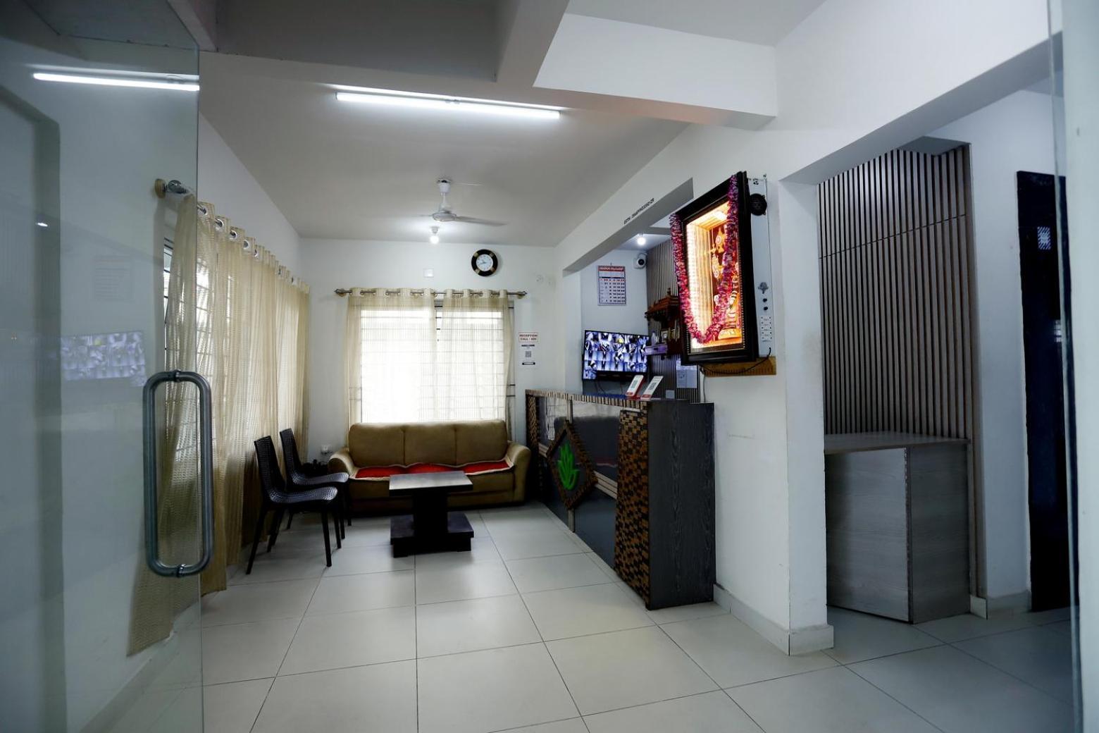 Hotel Gurudev Residency Bangalore Buitenkant foto